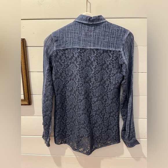 Lace & Chambray Button-Up Shirt – WILLIAM RAST Size M - Picture 9 of 9